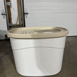 Litter Box With Barely Used Litter Sand