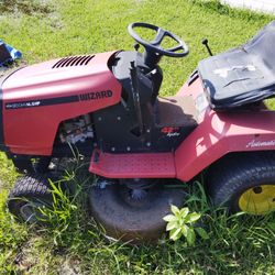 Riding lawn mower 42"  read ad Yes Still Available