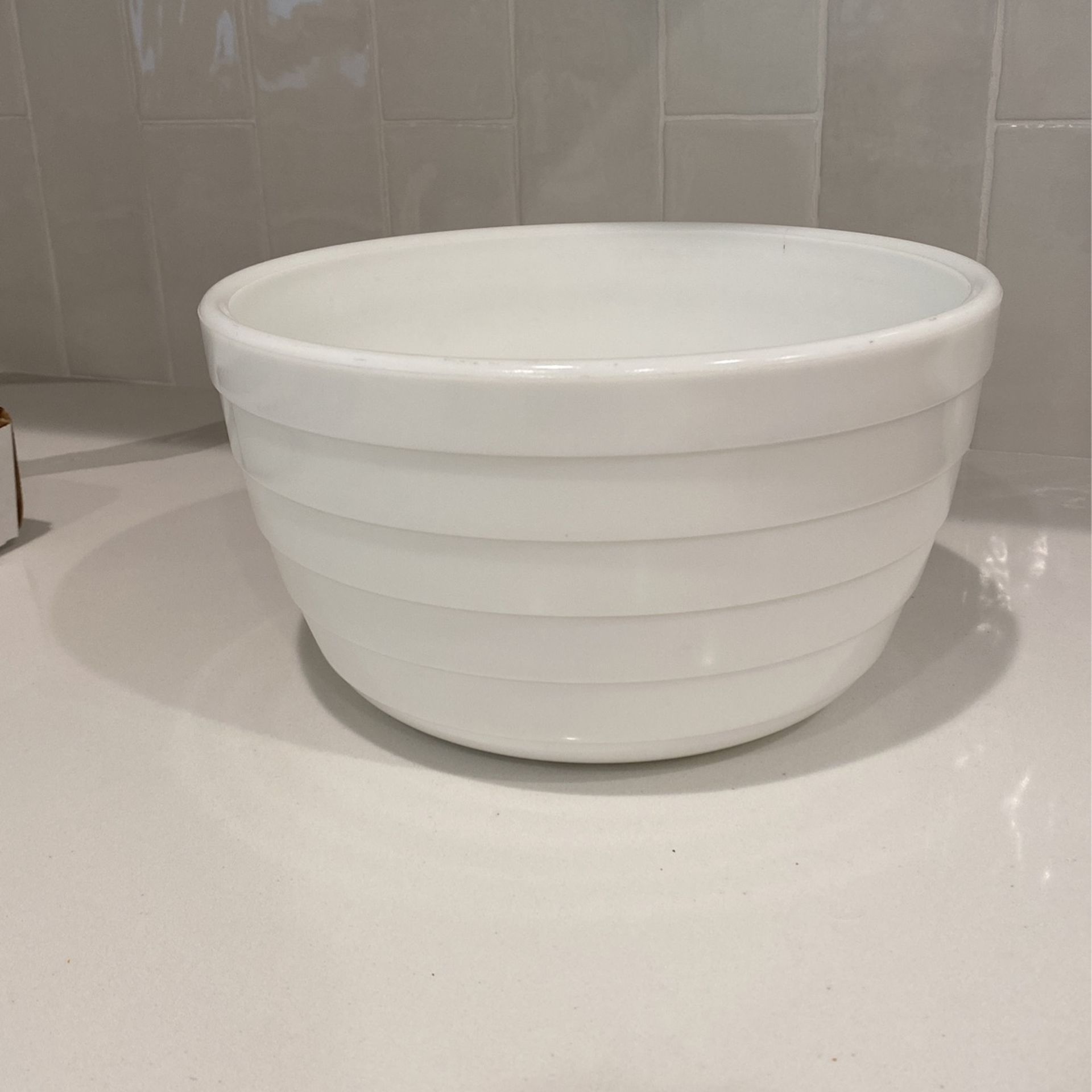 Retro Modern White Mixing Bowl (Pyrex)? Milk Glass
