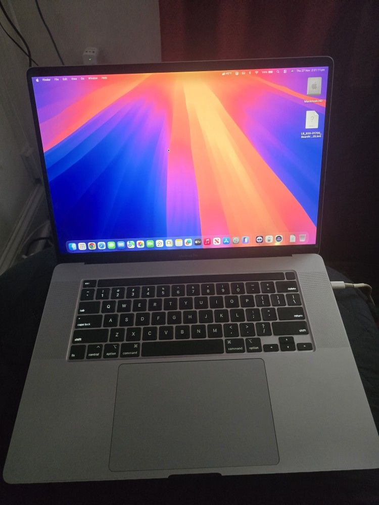 Macbook pro 16" 2019 Model. Intel core i9 2.4GHZ processor, 500 GB SSD, 32 GB RAM and 4 GB GPU