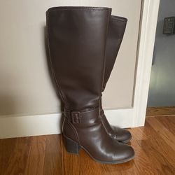 Women’s Size 8 Boots