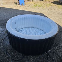Saluspa Inflatable Hot Tub