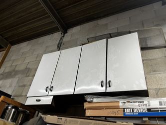 Porcelain Shop Cabinets 