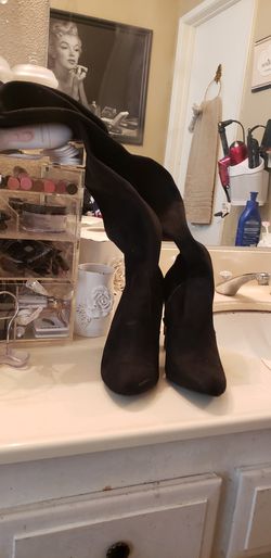 High boots size 6