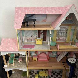 Large Doll house w/furniture
