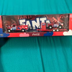 Hot Wheels M2 Haulers 1970 Ford F-100 Custom 4x4 1966 Ford Bronco Fanta TW41 25-15