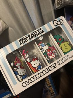 Hello Kitty Glassware Set