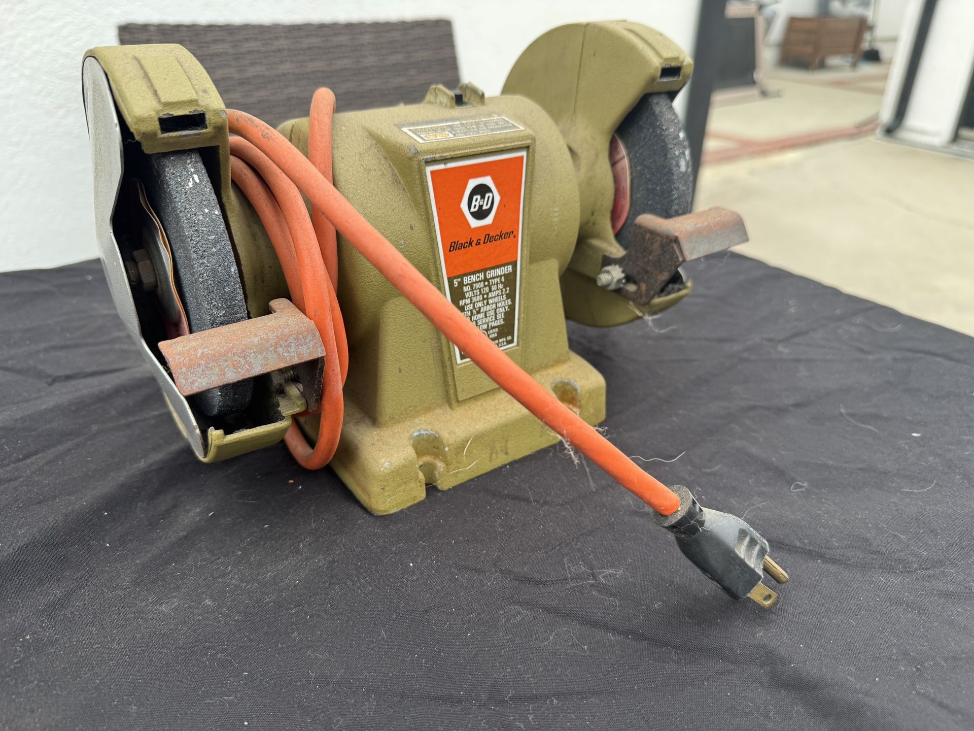 Black & Decker 5inch Bench Grinder