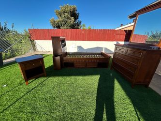 Solid Wood bedroom set