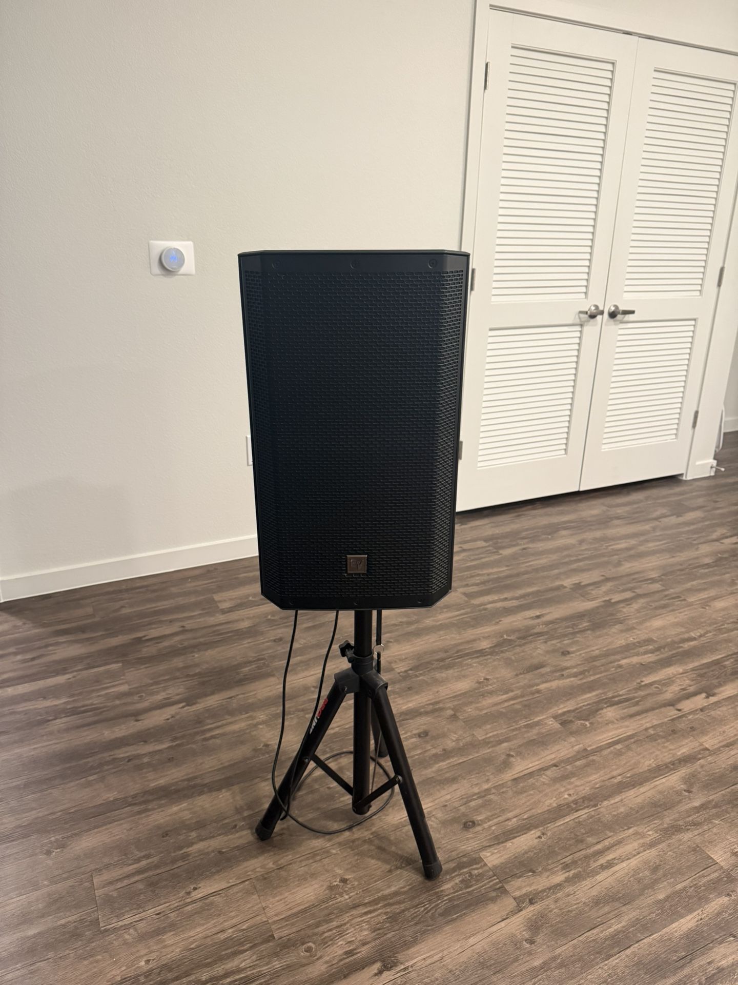 Bluetooth Speaker + Stand