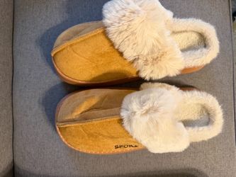 NEW-cozy Women slippers