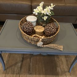 Vintage Solid Wood Coffee Table & Tray Centerpiece Katy Or Conroe 