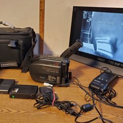Panasonic PV-IQ404 Palmcorder VHS-C Camcorder Bundle Working 