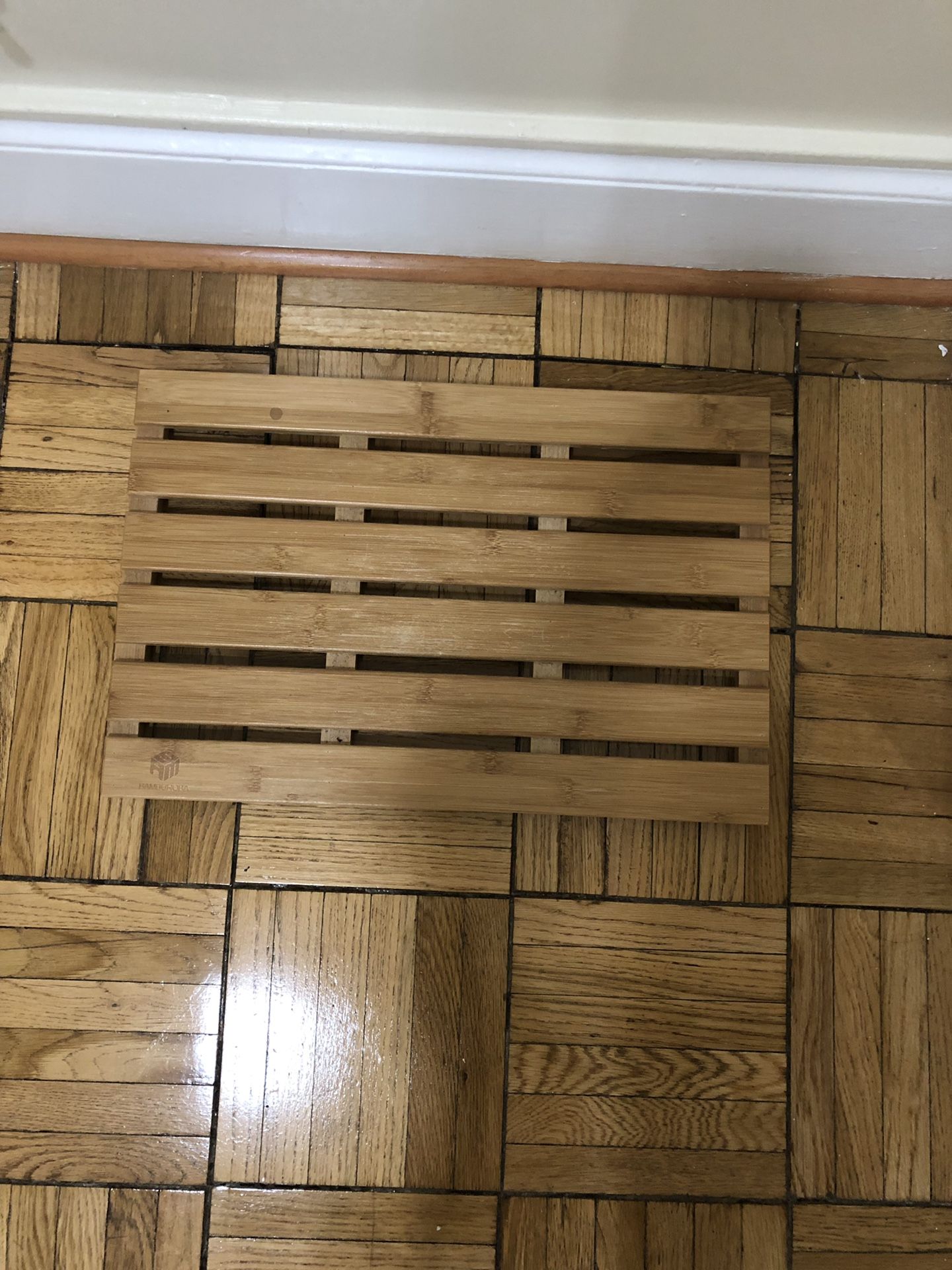 Wooden bath mat