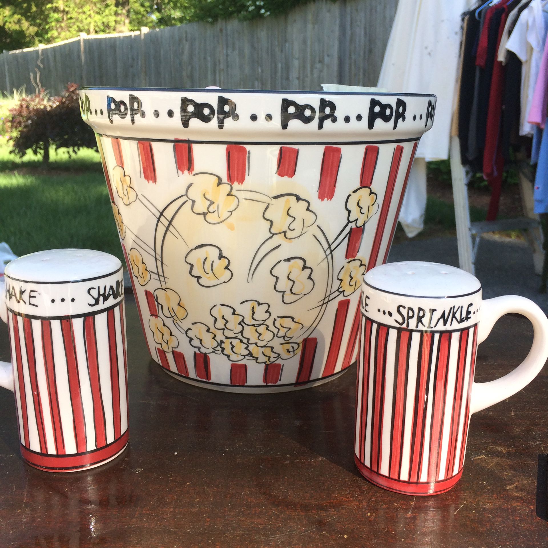 Popcorn Bowl With Salt And Pepper Shakers