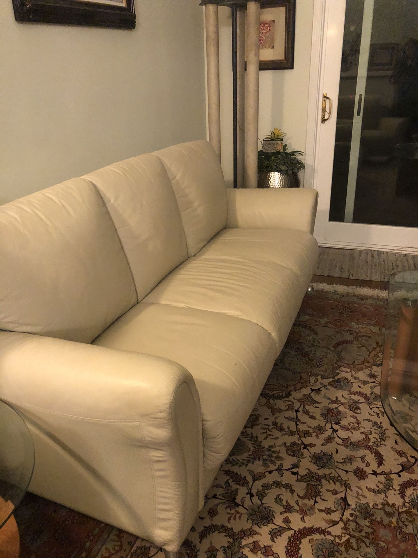 LEATHER- sofas -6 piece living room set