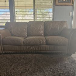 2 Genuine Leather Sofas/ 2 Sofás De Piel Autheticas