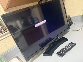 LG 24” 720P LED LCD tv Screen + remote