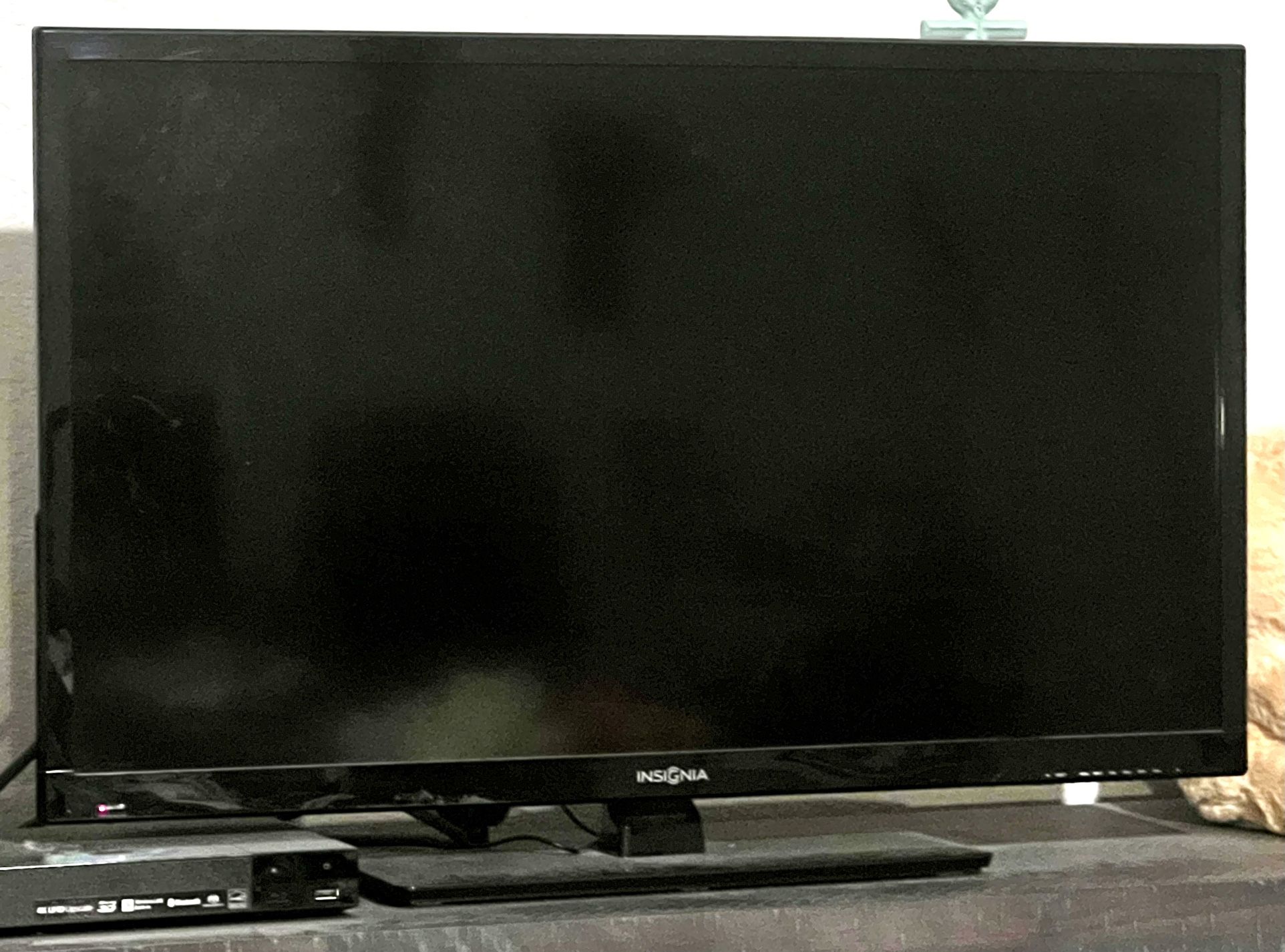 Insignia TV