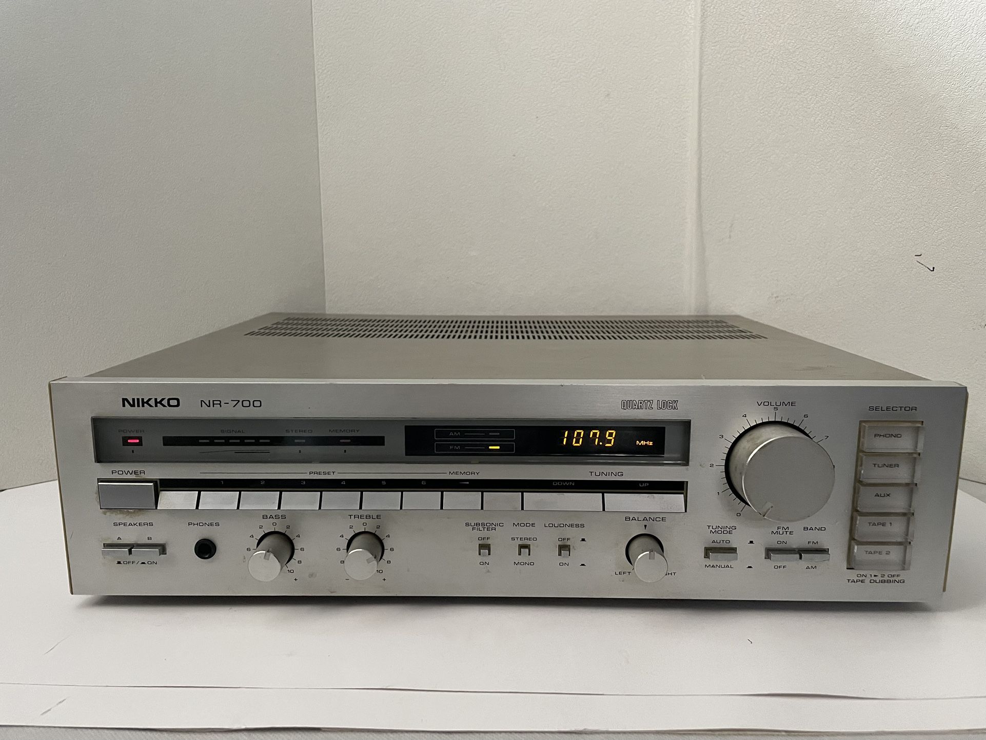 Vintage NIKKO NR-700 AM/FM Stereo Receiver Amplifier - 120V 60Hz 170W - Tested