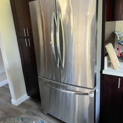 Kenmore Refrigerator – 25 cu. ft. Side-by-Side