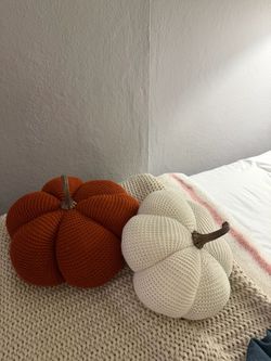 Pumpkin throw pillows