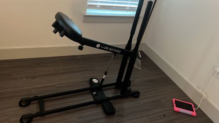 DB Method Squat Machine