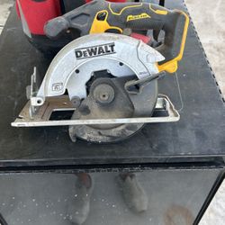 Dewalt Saw
