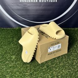Adidas Yeezy Slides Dessert Sand size 4 Brand New In Box 📦 