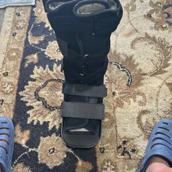Maxtrax Walking Boot For Any Foot Injury