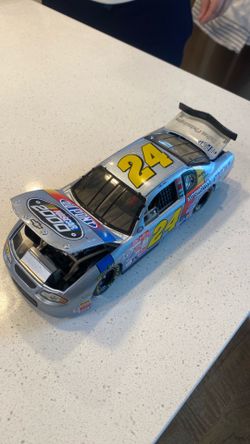 Jeff Gordon 1:24 scale die cast collectable