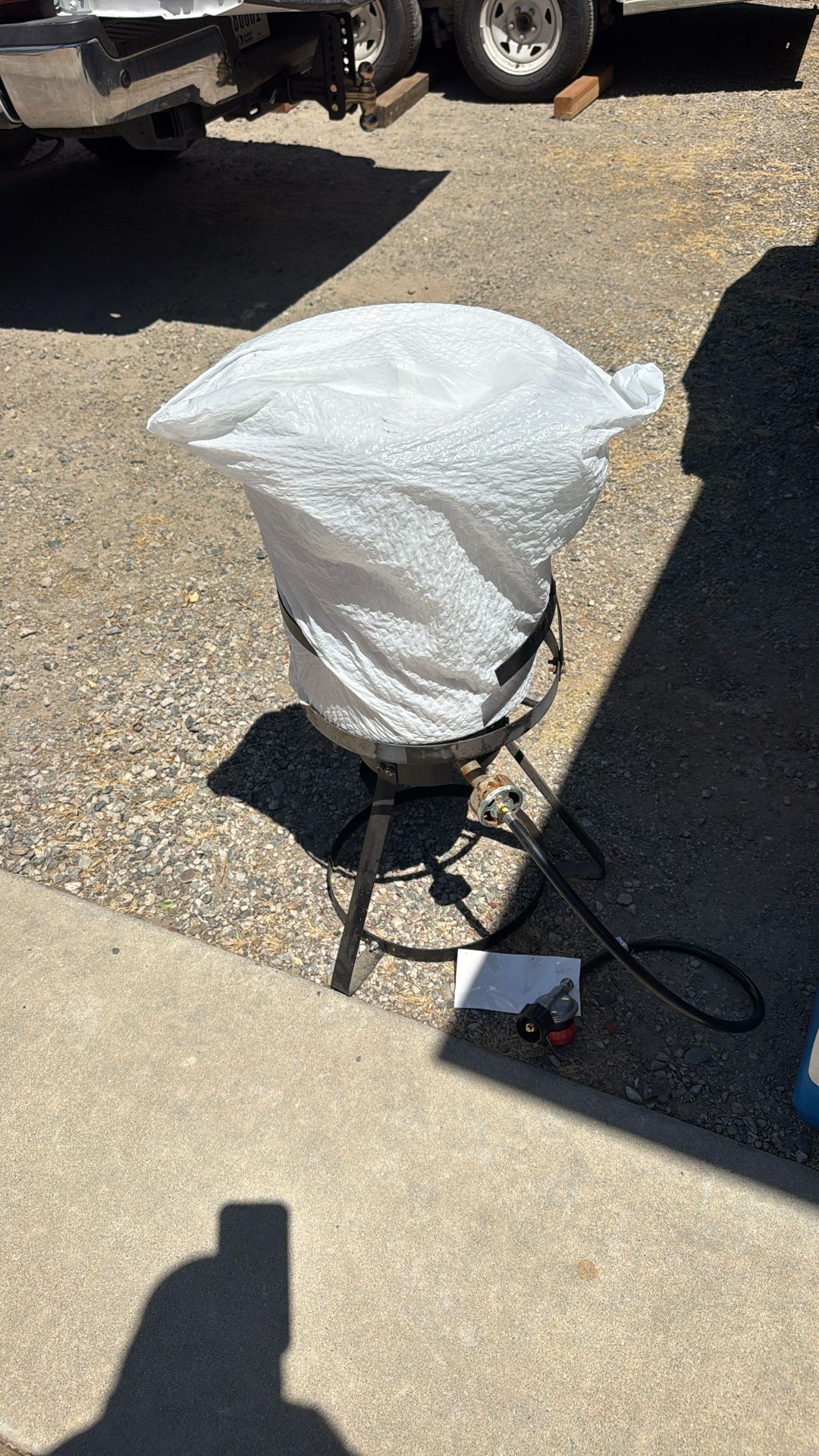 Deep fryer for turkeys and other stuff