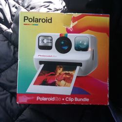Polaroid Go + Clip bundle