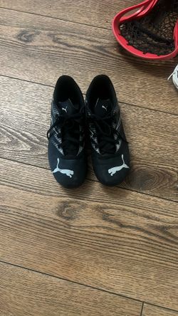 puma Soccer cleats boys 3
