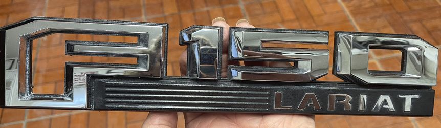 2019 Ford F150  Left Fender Emblem