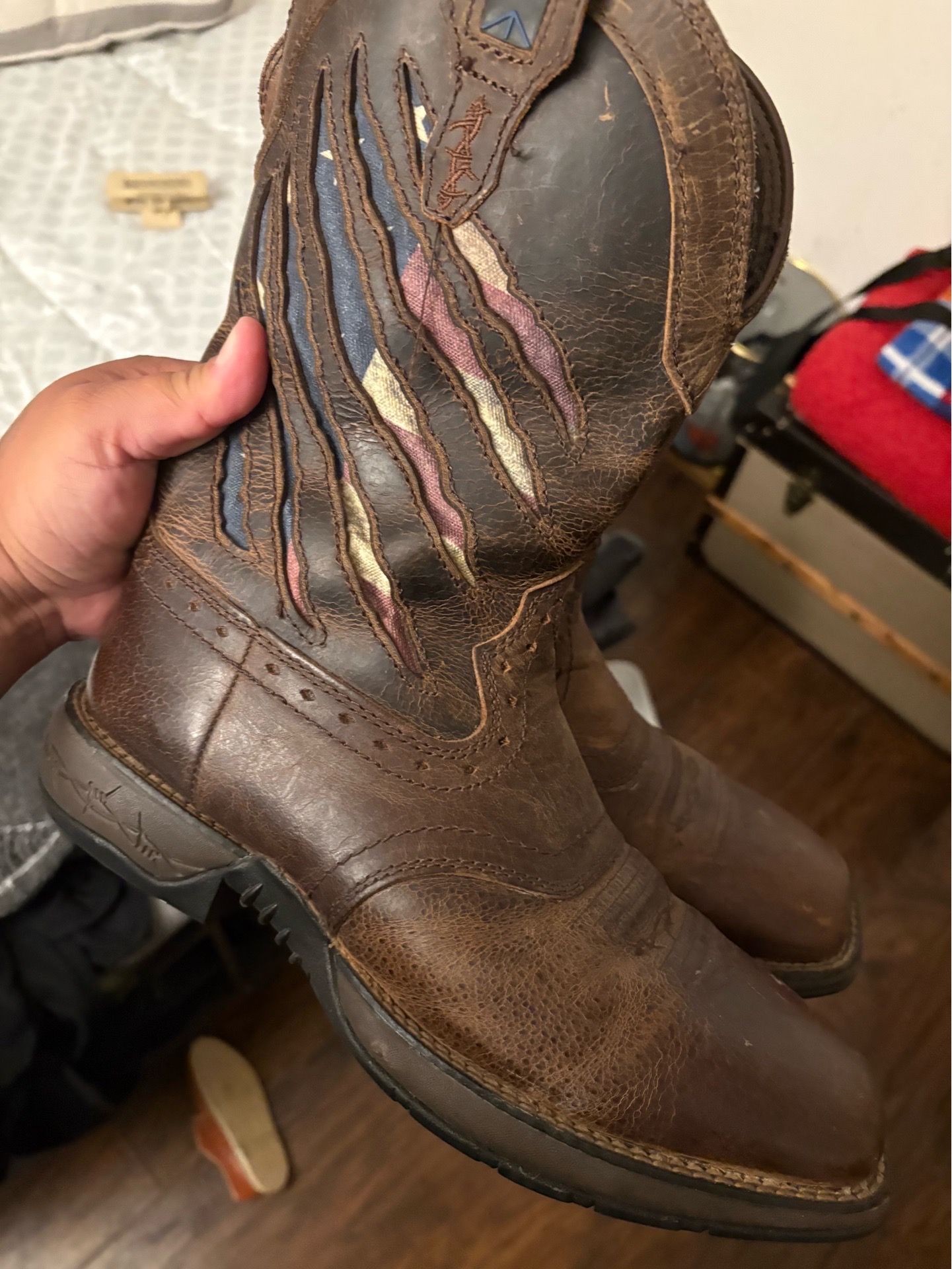 Cody, James boots