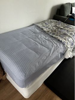 Twin bed + box base $115