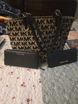 Michael Kors purse