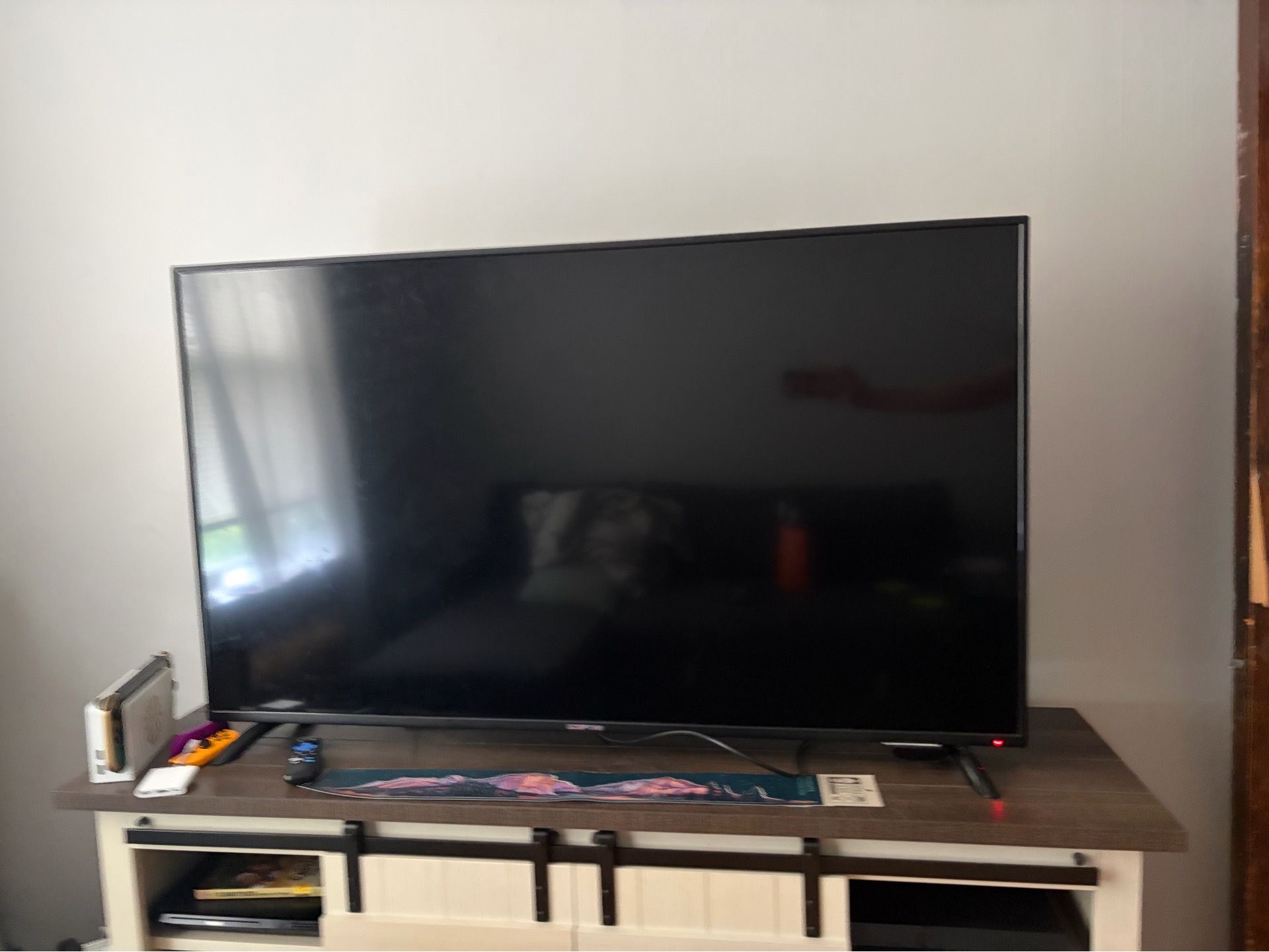 51” TV- Sceptre w/Roku