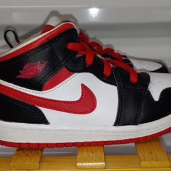 Jordan 1 Mid
