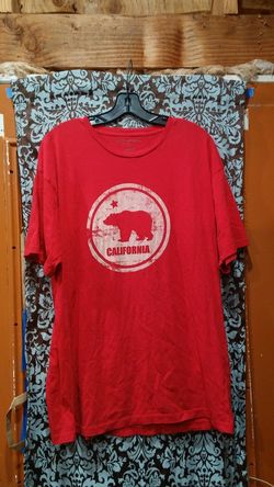 MOTIF APPAREL XL California /Red. T shirt.👕