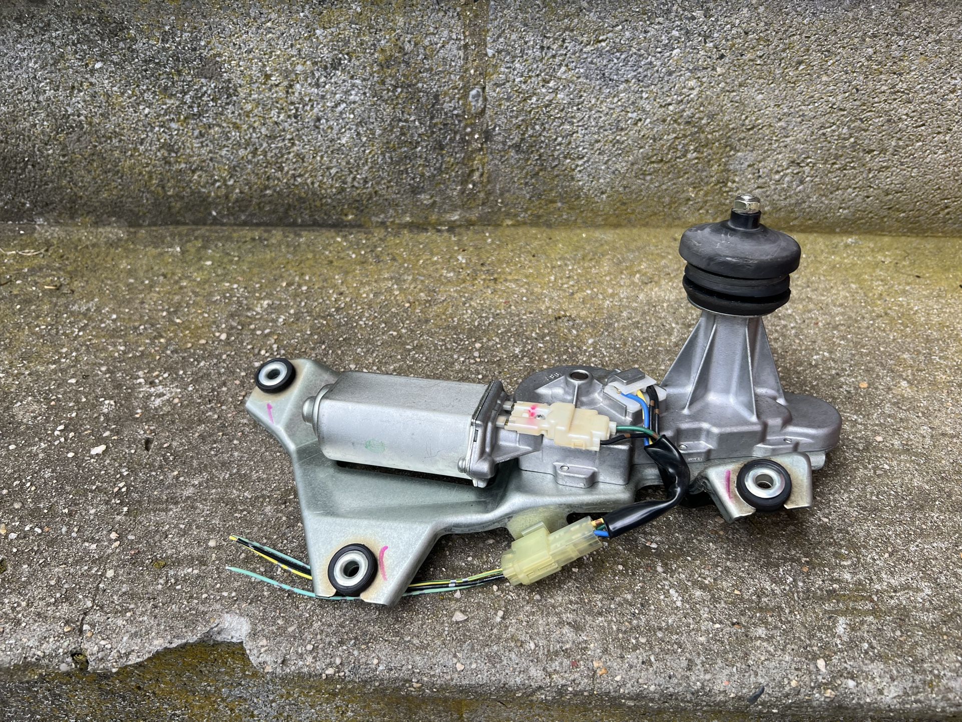 2005-07Honda Odyssey Rear Wiper Motor