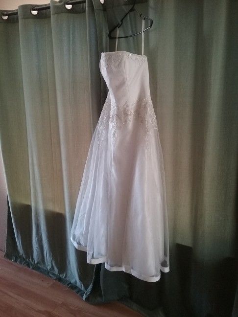 (Maibella) Strapless Wedding Dress (Size 10)