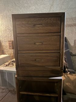 2 Night stands