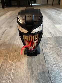 LEGO Marvel Venom Helmet 76187 Complete Set with Display Stand