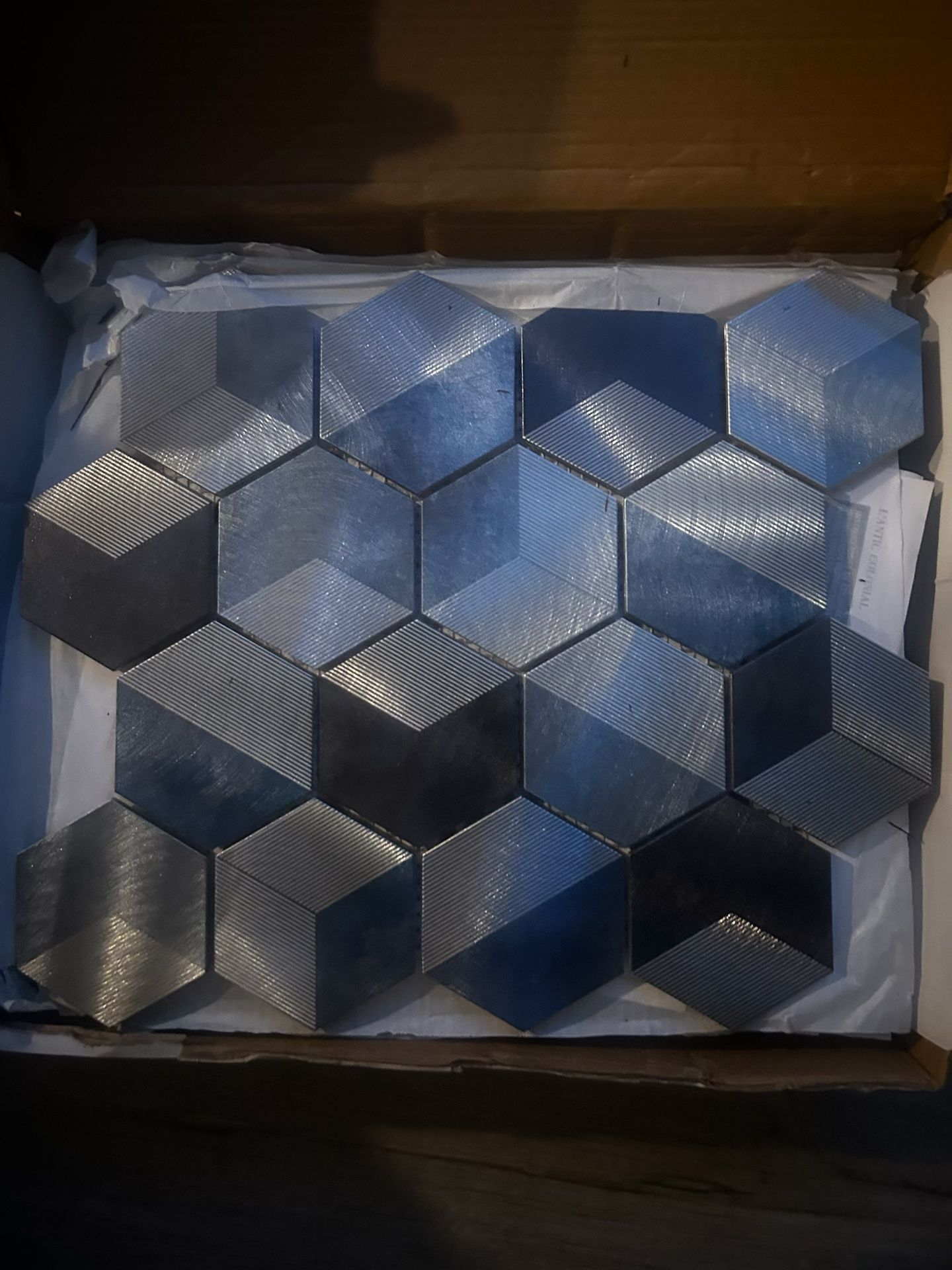 Molovo Tile