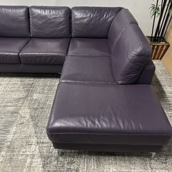 Lager Sectional Couch - Free Delivery