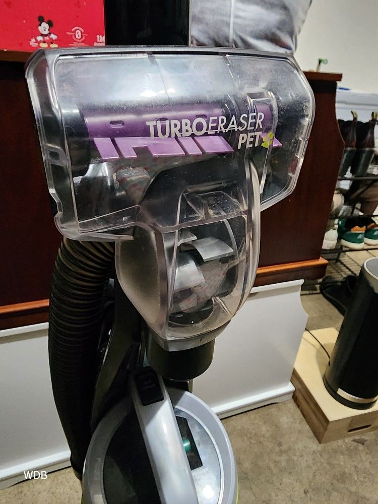 Pet Vacuum Bissell Swivel