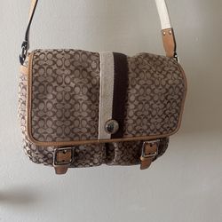 Coach Voyager Canvas Messenger 