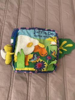 Bunny pick a Boo baby book